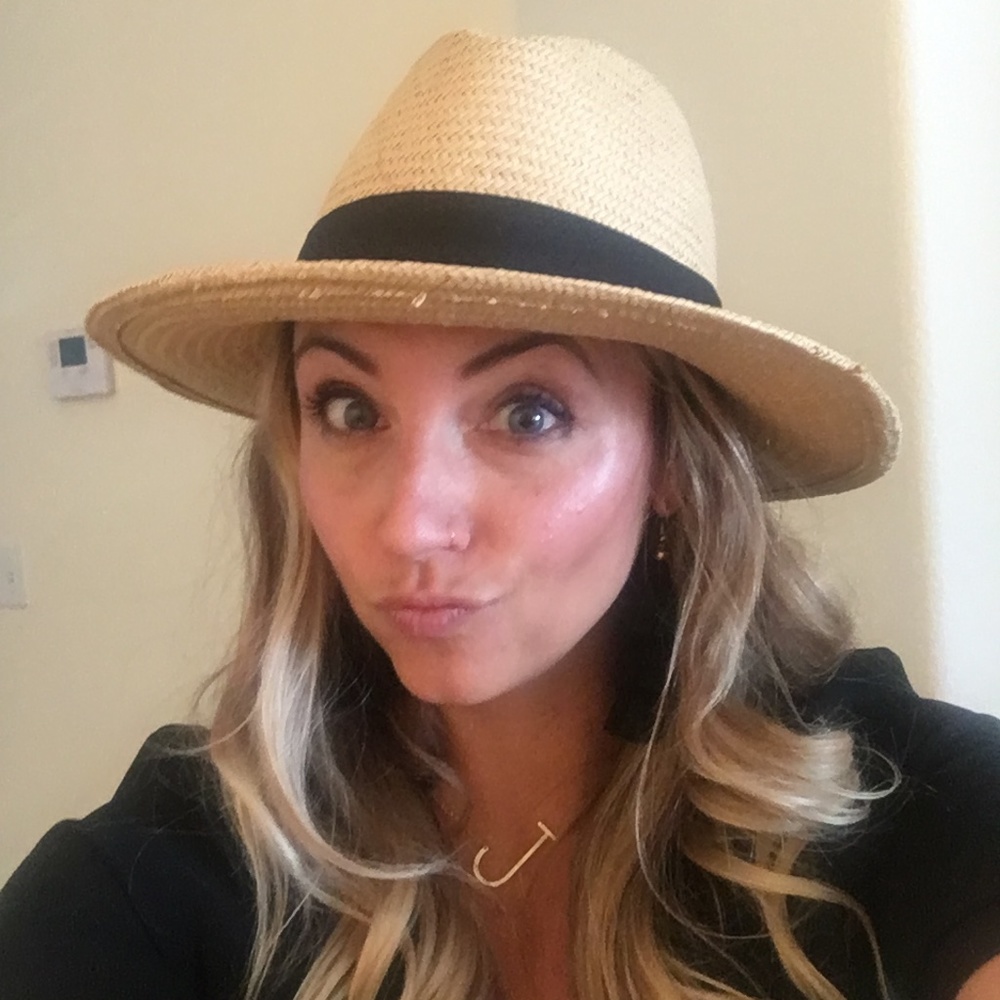 Meet your Posher, Jennifer